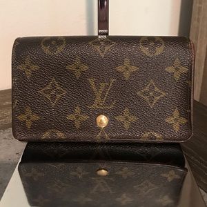 Vintage Auth Louis Vuitton Wallet -see description